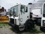 MACK SEMI TRACTOR