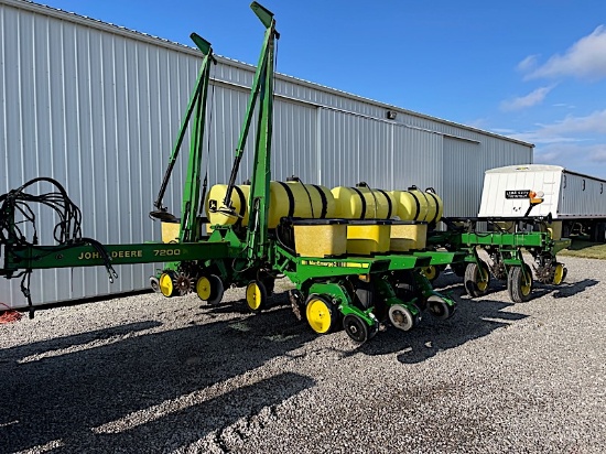 JOHN DEERE 7200 PLANTER