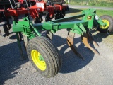 JD 900 7 SHANK V PLOW