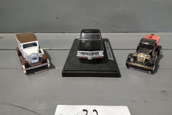 3 - 1/32 SCALE VEHICLES