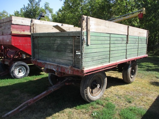 FLATBED WAGON W/SIDES