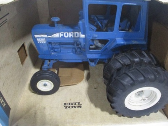 1/12 FORD 9700 BOX FORD 9600 TRACTOR BLUE PRINT REPLICA ERTL
