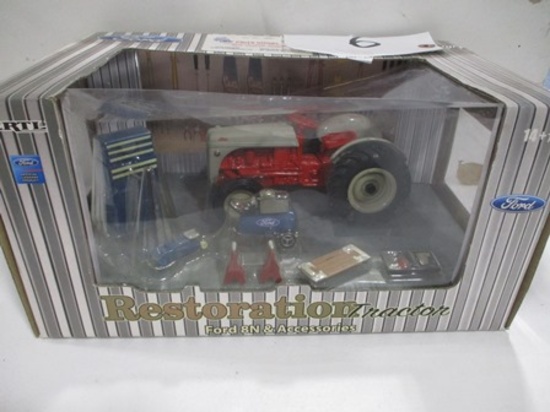 1/16 RESTORATION TRACTOR FORD 8N & ACCESSORIES  ERII (NIB)