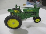 2 JD TRACTORS - JD G & JD D BOTH ERTL