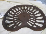 DEERING CAST SEAT
