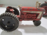 2 PC - TRU-SCALE TRACTOR, FARMALL 560