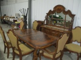 DINNATE SET 1 TABLE 2 EXTRA LEAFS 6 CHAIRS, BUFFET W/