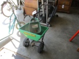 WALKING AND HAND SPREADER