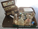 COSTUME JEWELERY, JEWELERY BOX, 8 FIGURINES