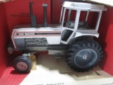 1/16 WHITE 160 TRACTOR CAB SCALE MODEL (NIB)