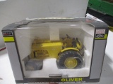 1/16 OLIVER 880 TWIN ENGINE INDUSTRIAL TRACTOR SPECCAST (NIB, HAS BOX DAMAGED)