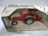 1/16 FORD 8N TRACTORE W/ DEARBORN PLOW ERTL (NIB)