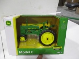 1/16 JD MODEL H TRACTOR ERTL (NIB)