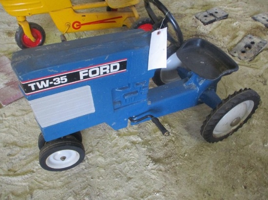 Ford TW-35 pedal tractor Ertl