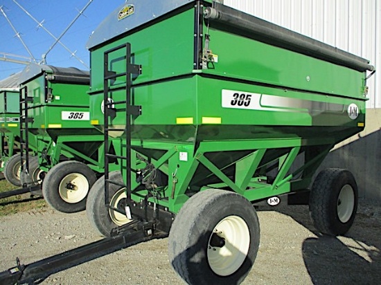 J&M 385 GRAVITY WAGON
