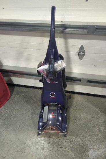 BISSELL CARPET SHAMPOOER