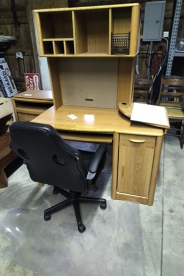 COMPUTER DESK, COMPUTER CHAIR, PLASTIC MAT