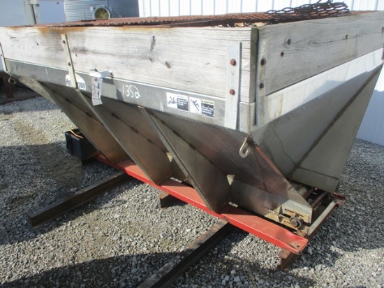 HENDERSON SALT SPREADER
