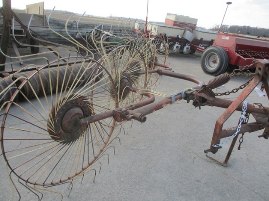 VICON HAY RAKE