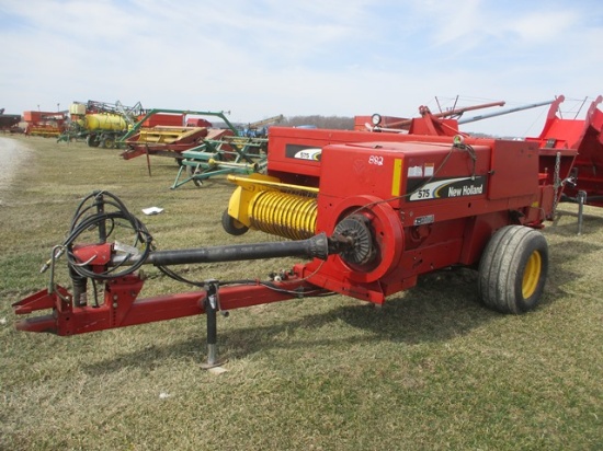 NH 575 BALER