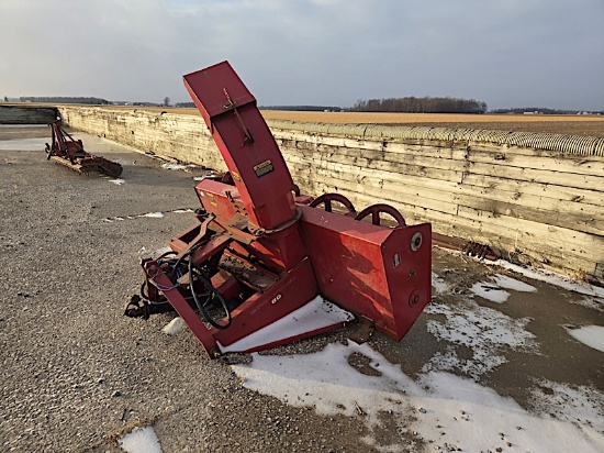 IH 80 REAR 7' SNOW BLOWER