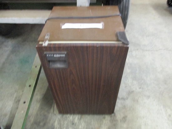 28"X17"X17" EMMERSON REFRIDGERATOR  BIRKEMEIER - SHOP BIRKEMEIER - SHOP