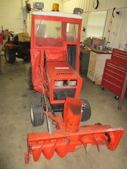 SIMPLICITY 18 HORSE TRACTOR NO DECK, CHAINS CAB WEIGHTS, 42" SNOW BLOWER, HYDROSTATIC BIRKEMEIER - S