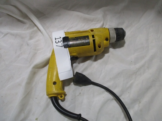 3/8 DEWALT ELECTRIC DRILL