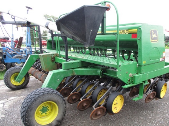 1998 JD 750 NO-TILL 15' DOLLY WHEEL DRILL