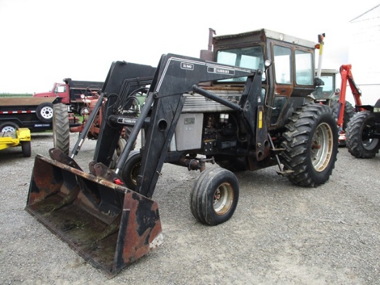 WHITE 2-85 TRACTOR w/ LOADER