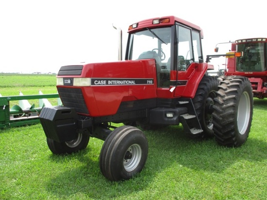 1989 C/IH 7110 2WD TRACTOR