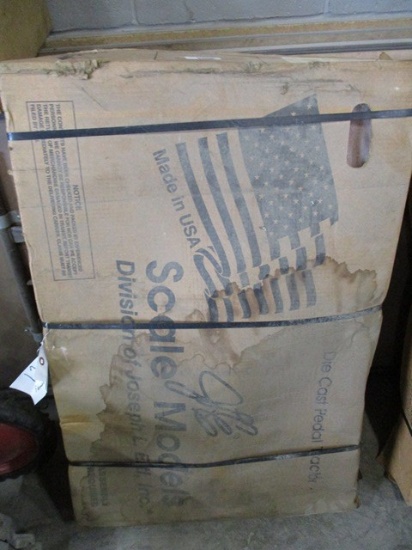 FARMALL 806 PEDAL TRACTOR, NIB