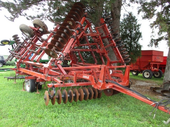 C/IH 4200 30' SOIL FINISHER w/ HARROW