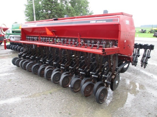 C/IH 5400 15" DRILL