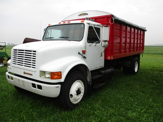 1993 IH HOIST BED GRAIN TRUCK