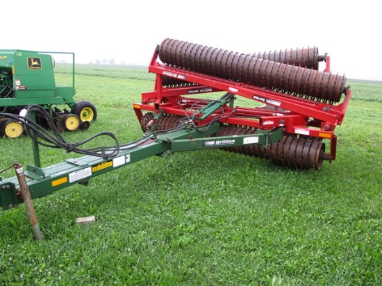 BRILLION 32' CULTIPACKER