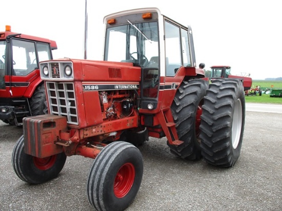 1980 Ih 1586 Tractor