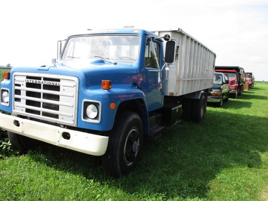 1979 IH 1900 GRAIN TRUCK