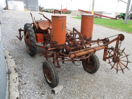 Allis G Tractor