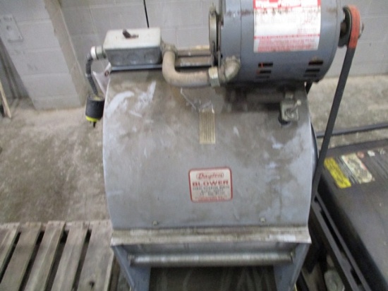 SHOP FAN on STAND
