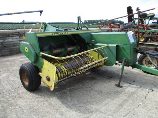 JD 336 SQUARE BALER w/ #30 KICKER