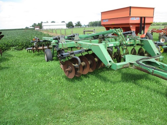 JD 510 5x DISC RIPPER w/ HARROW