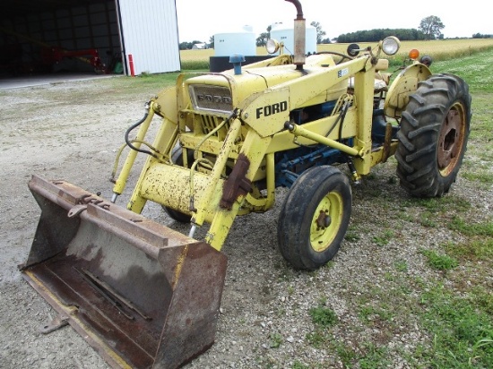 Ford 3400 Gas Utility Tractor