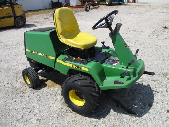 John Deere F-725 Lawn Mower