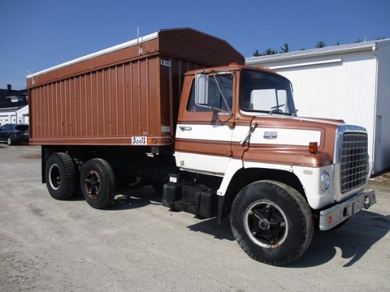 1975 FORD L-750 GRAIN TRUCK
