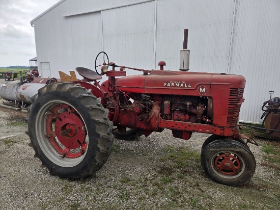 1950 IH M NF TRACTOR