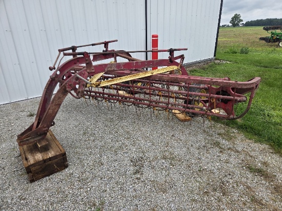 NEW HOLLAND 56 HAY RAKE