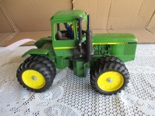 JOHN DEERE TRACTOR