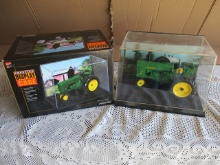 1/16 SCALE DISPLAY CASE WITH JOHN DEERE 70