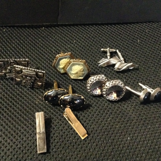 Accessories - Designer - Men; 5 Sets Of Cuff Links